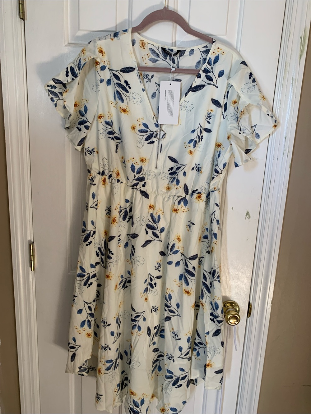 Ladies Cream Floral V-Neck Dress with Blue & Yellow Zipper Pockets and Slip